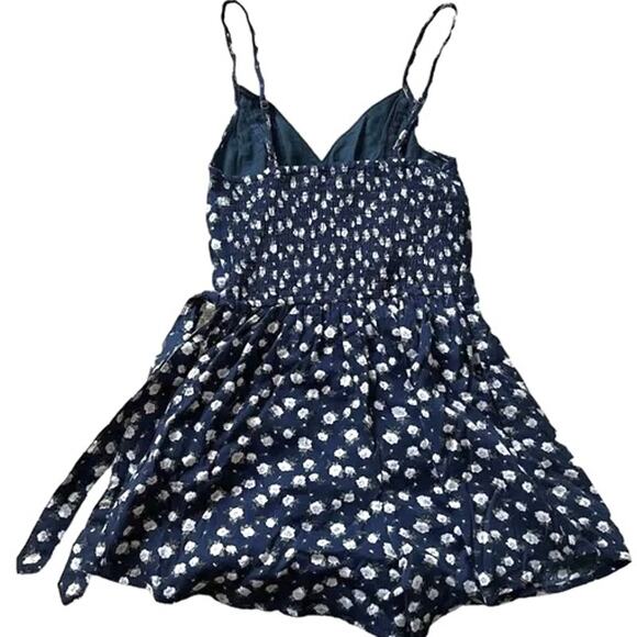ABERCROMBIE & FITCH Navy Blue & Rose Floral Romper Jumpsuit – Small - Picture 3 of 9